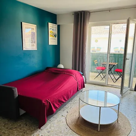 Grand Avec Balcon Mourillon Plages טולון