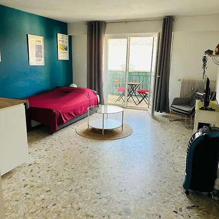 Grand Avec Balcon Mourillon Plages דירה